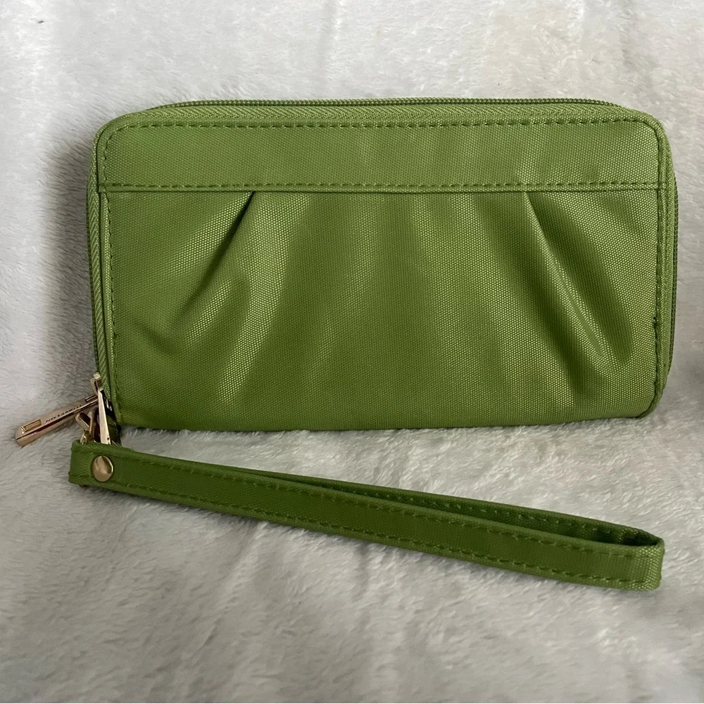 Travelon Green Wallet Wristlet NWOT - Picture 2 of 6